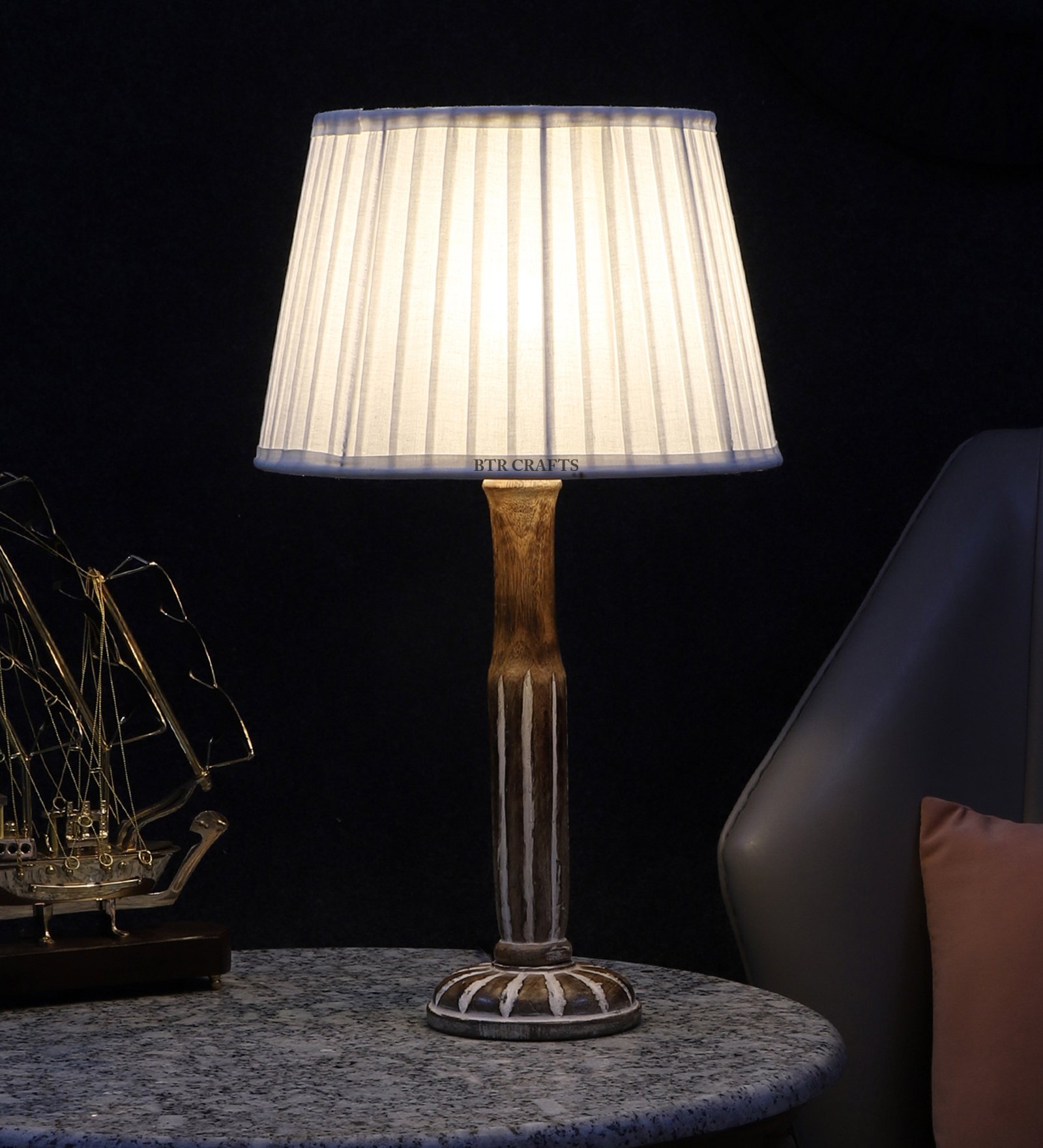 Vintage Wooden Table Lamp Suitable For Bedroom Office And Living Room, Pack Of 1(Complete Set)