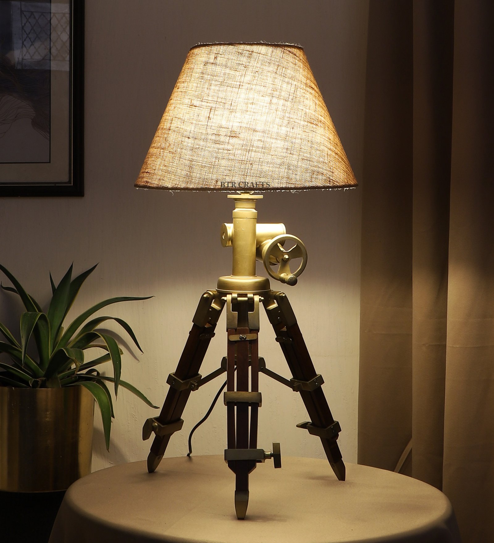 Vintage Tripod Table Lamp, Adjustable Stand, Rustic Vintage Modern Design Standing Lamp For Bedroom, Dining And Living Room