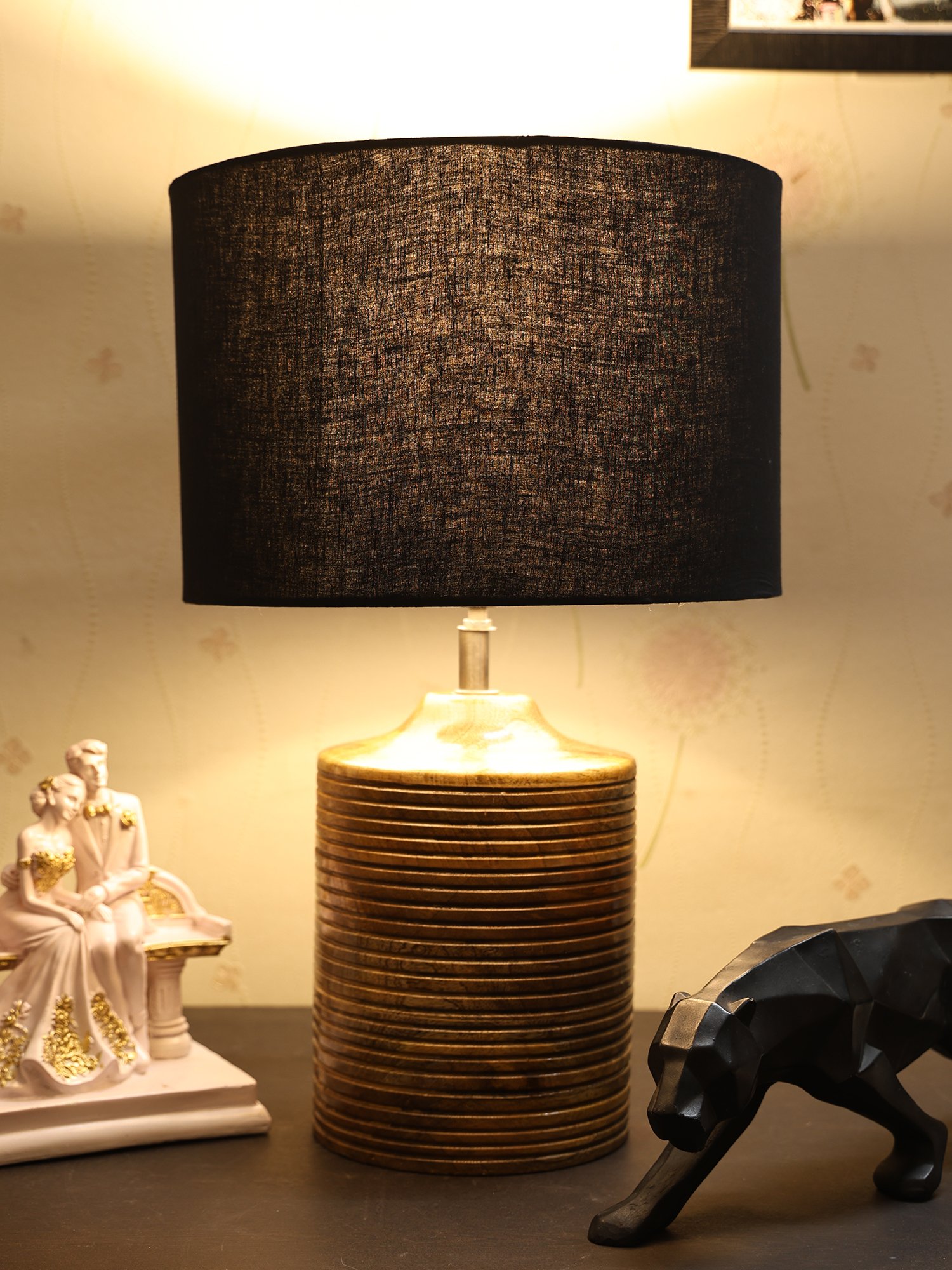 Coffee Brown Ribbed Circle Table Lamp, Side lamp for Bedroom, Dinning, Balcony, Office, Hotels & Home Decoration(BLACK)