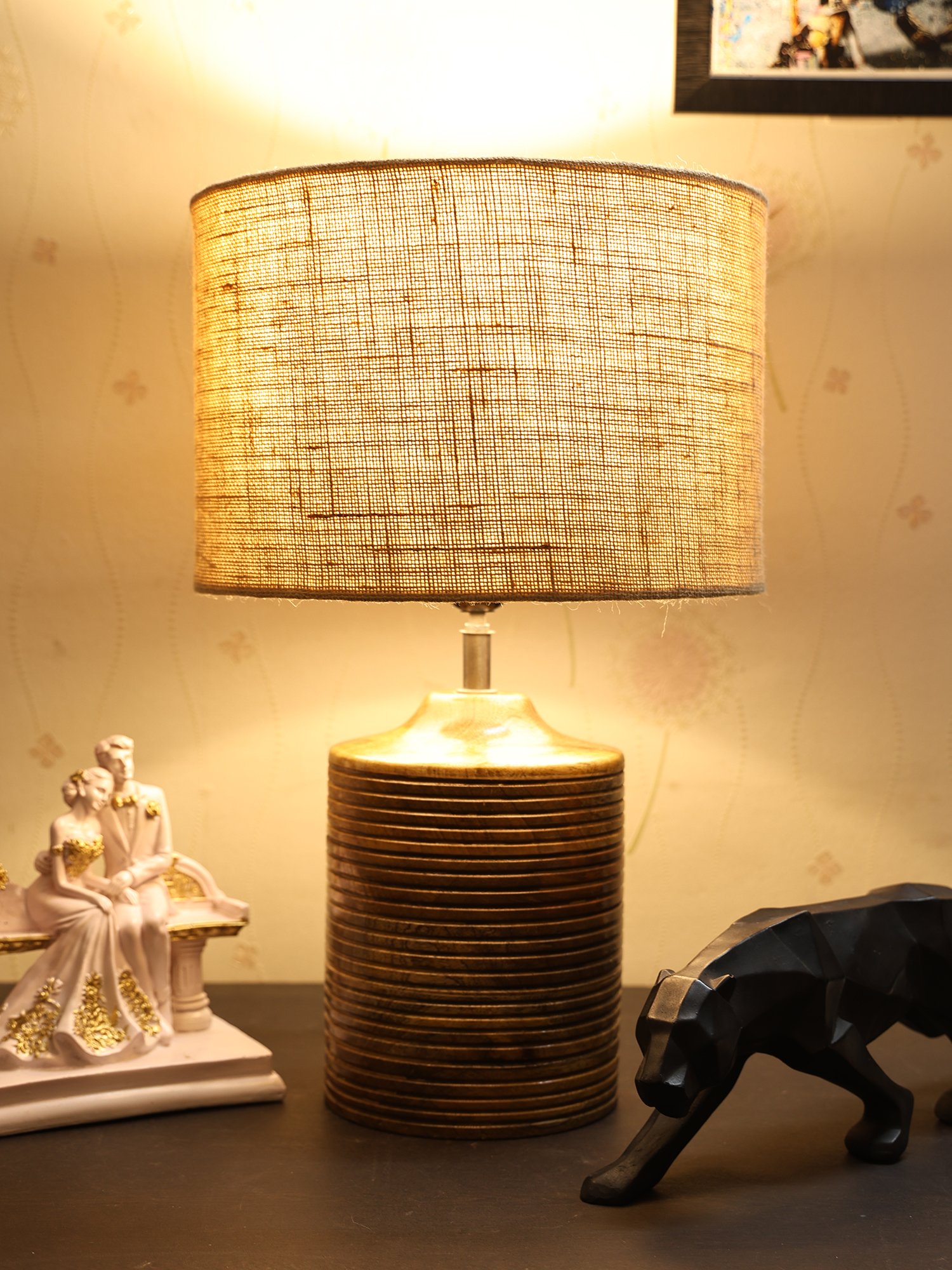 Coffee Brown Ribbed Circle Table Lamp, Side lamp for Bedroom, Dinning, Balcony, Office, Hotels & Home Decoration(NATURAL JUTE)