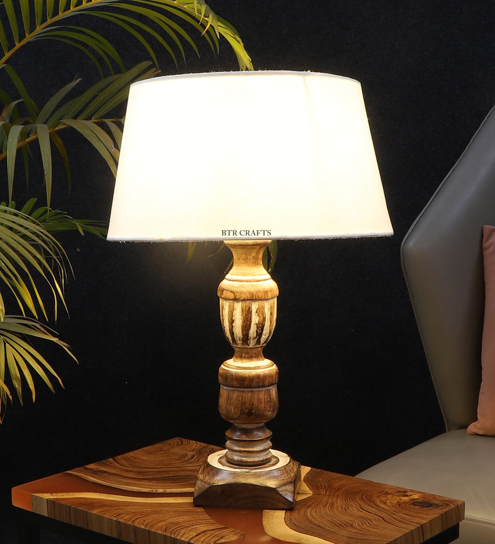 Rustic Wooden Table Lamp Suitable For Bedroom Office And Living Room, Pack Of 1(Complete Set)