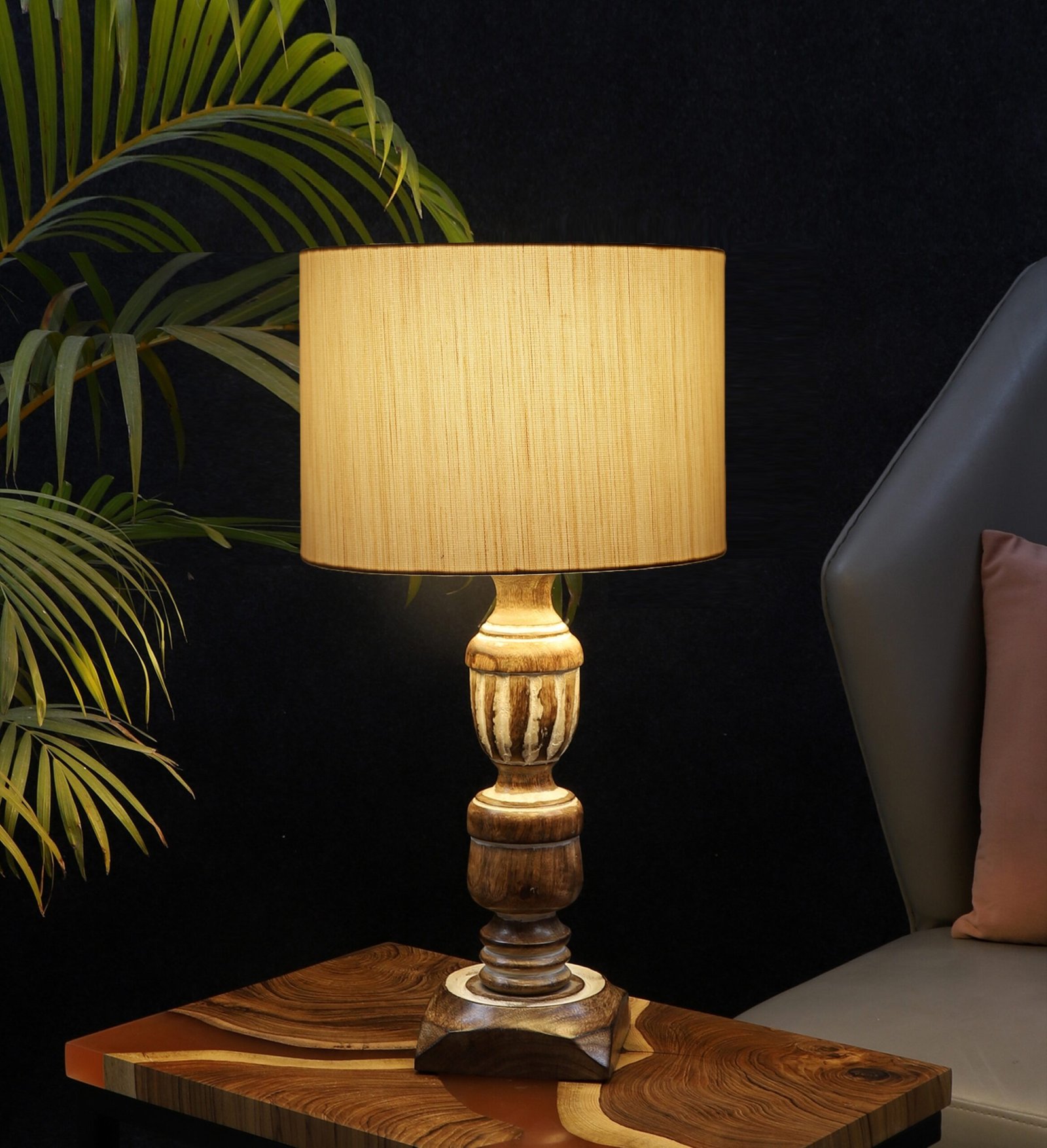 Rustic Wooden Table Lamp Suitable For Bedroom Office And Living Room, Pack Of 1(Complete Set)